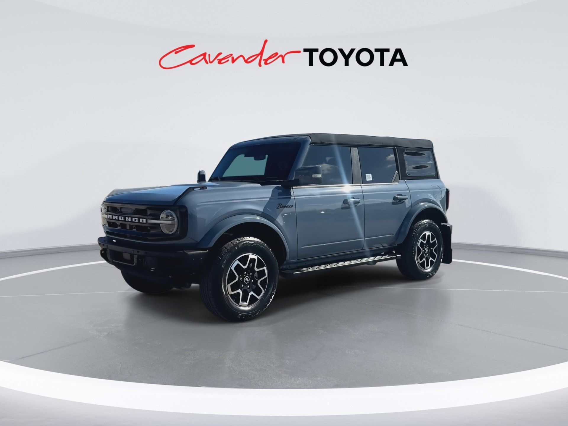 Used 2024 Ford Bronco Outer Banks AWD/4WD image 4