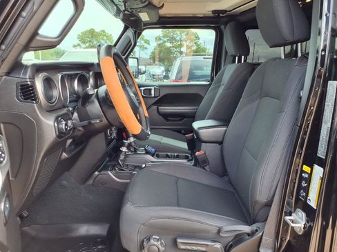 Used 2023 Jeep Wrangler Unlimited Sport AWD/4WD image 20