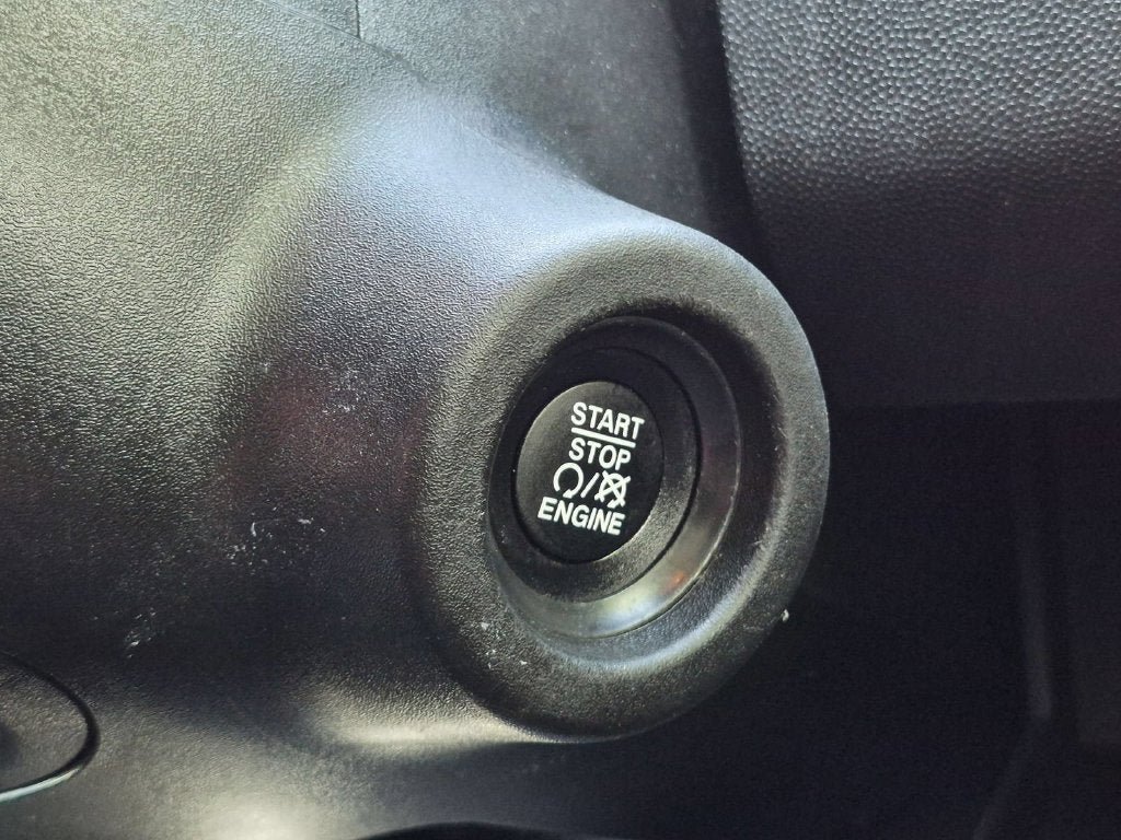 Used 2025 RAM ProMaster 2500 FWD image 19