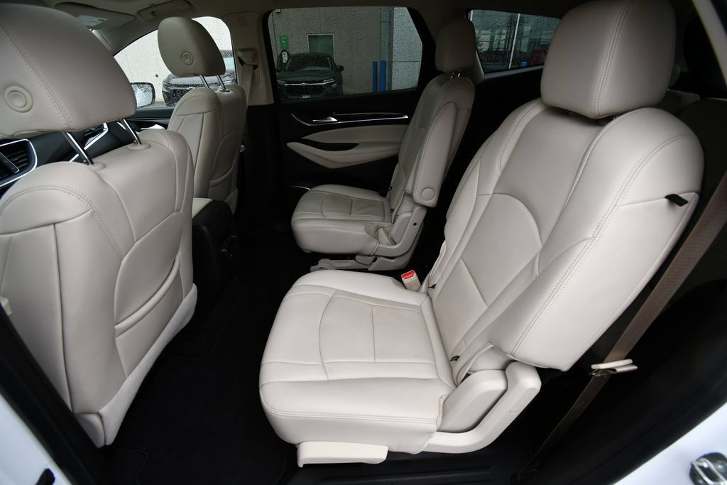 Used 2023 Buick Enclave Essence w/ Experience Buick Package AWD/4WD image 16