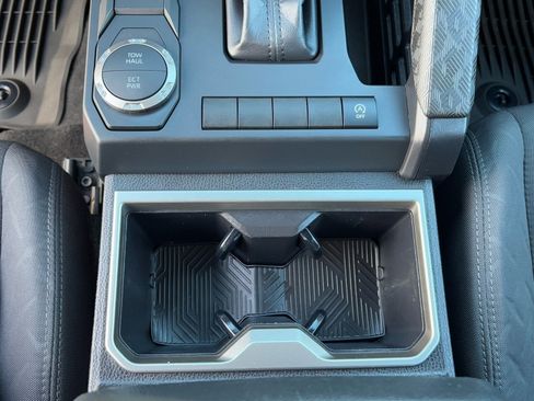 Used 2025 Toyota Tacoma SR5 image 27