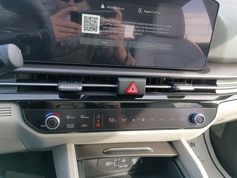 New 2026 Kia Sportage EX w/ EX Panoramic Sunroof Package image 25