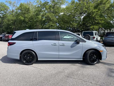Used 2025 Honda Odyssey Sport-L image 2