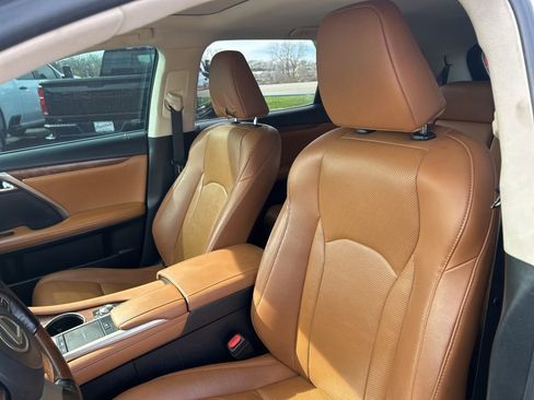 Used 2021 Lexus RX 350L 350L w/ Premium Package image 16