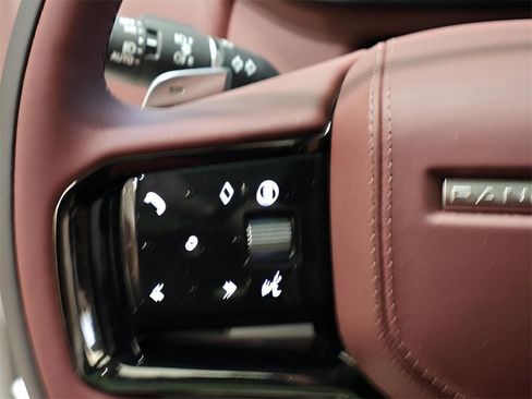 New 2025 Land Rover Range Rover Sport Dynamic SE image 26