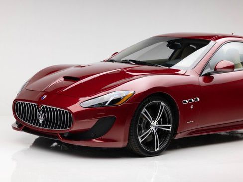 Used 2015 Maserati GranTurismo Sport image 29