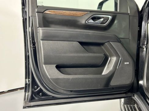 Used 2023 Chevrolet Suburban High Country w/ Premium Package image 39