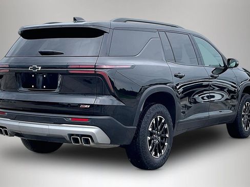 Used 2025 Chevrolet Traverse Z71 AWD/4WD image 5