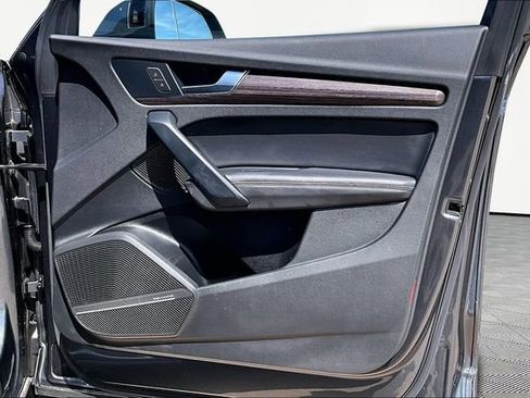 Used 2023 Audi Q5 2.0T Premium Plus w/ Premium Plus Package image 19