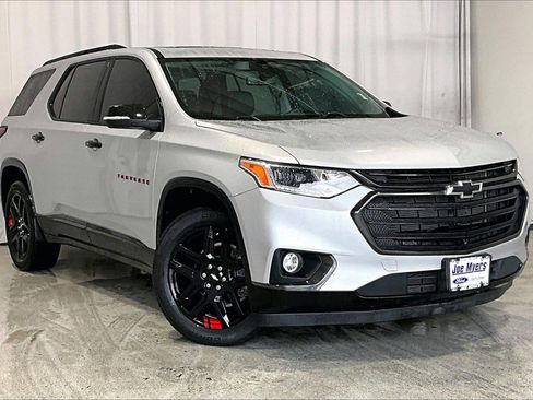 Used 2021 Chevrolet Traverse Premier w/ Redline Edition image 34