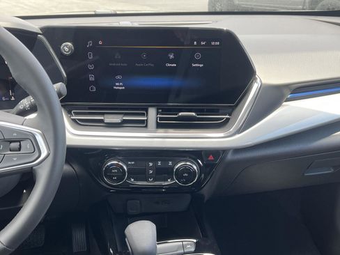 New 2026 Chevrolet Trax LT w/ LT Convenience Package FWD image 22