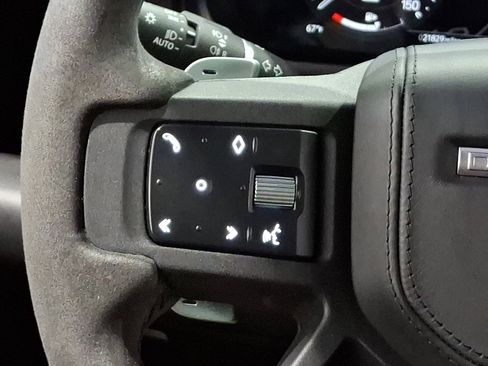 Certified 2023 Land Rover Defender 110 V8 image 22