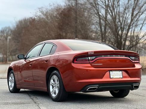 Used 2021 Dodge Charger SXT w/ Leather Interior Group image 5
