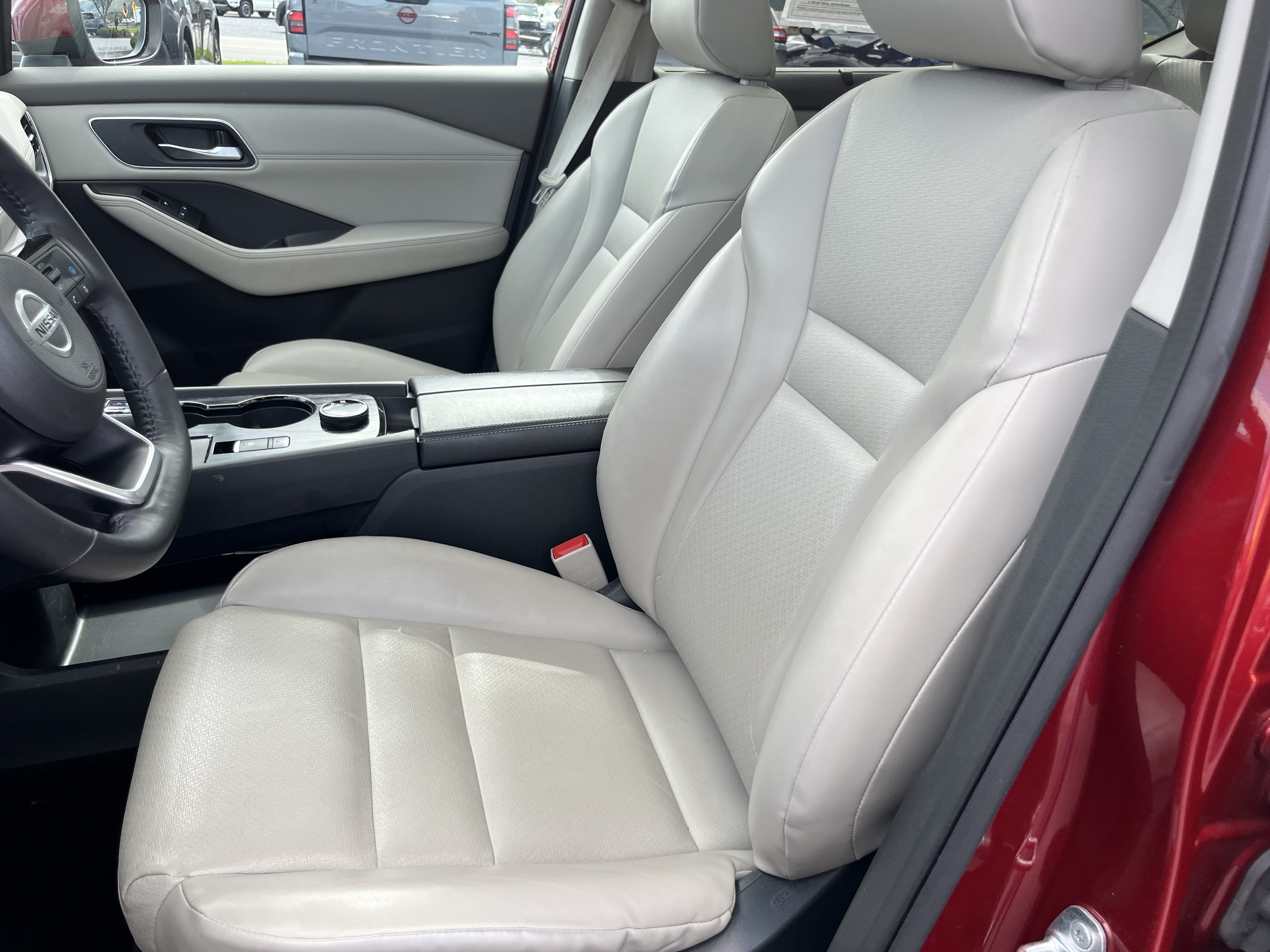 Used 2021 Nissan Rogue SV w/ Premium Package AWD/4WD image 14