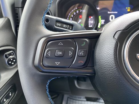 Used 2024 Jeep Wrangler Unlimited Rubicon 4xe image 21