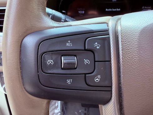 Used 2022 GMC Yukon Denali AWD/4WD image 27