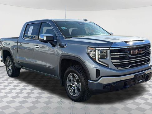 Used 2024 GMC Sierra 1500 SLT AWD/4WD image 3
