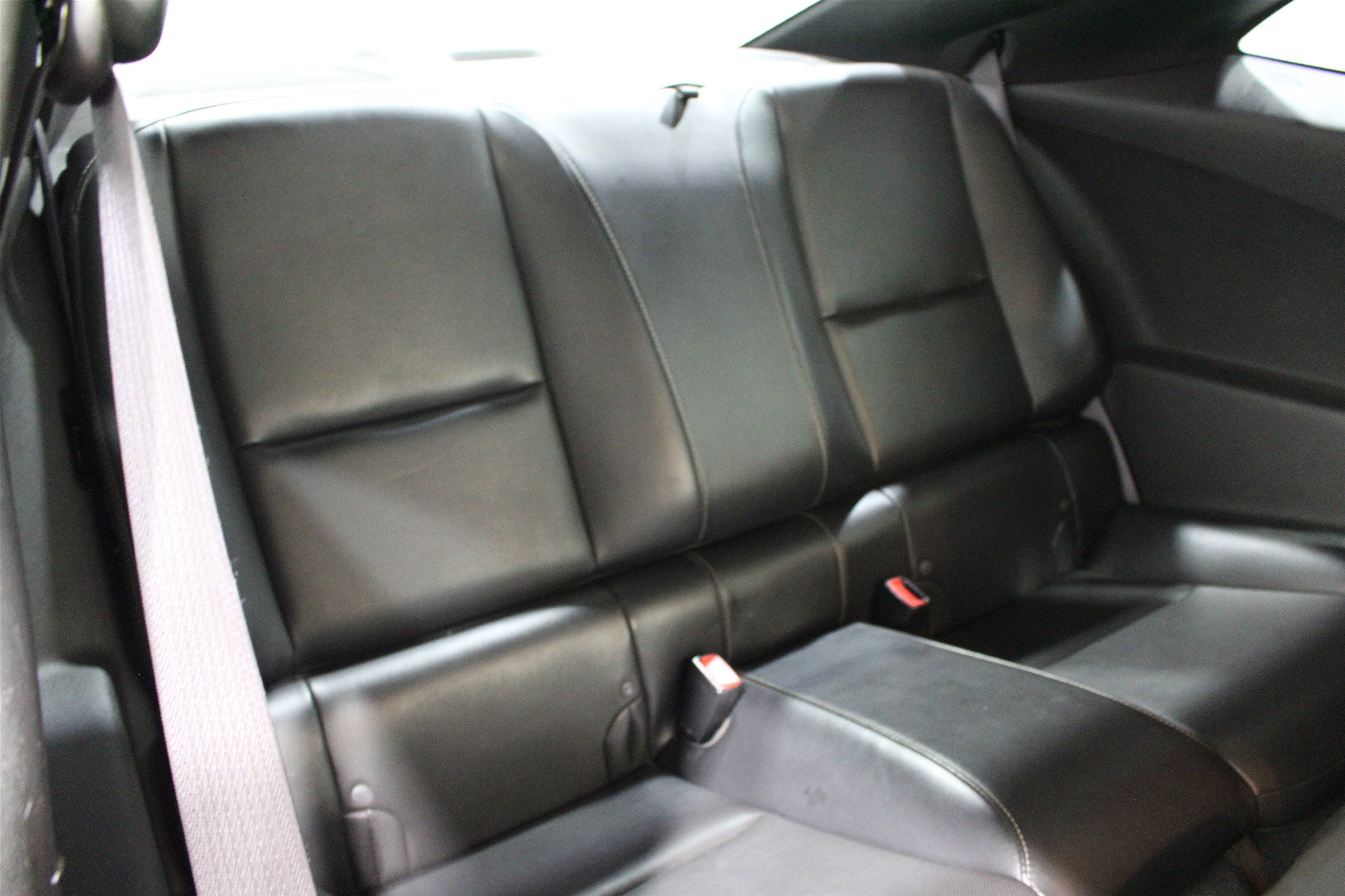 Used 2010 Chevrolet Camaro SS RWD image 24