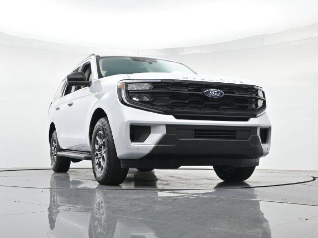 Used 2025 Ford Expedition Active RWD image 38