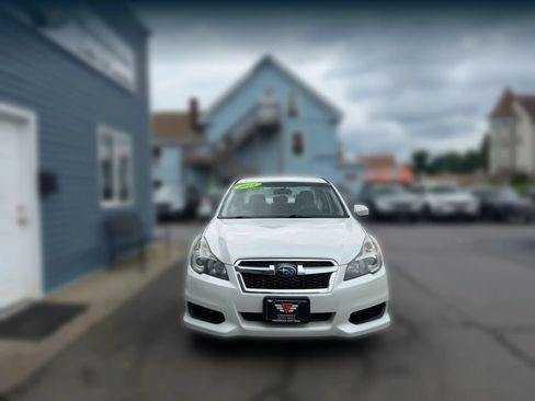 Used 2014 Subaru Legacy 2.5i Premium AWD/4WD image 9