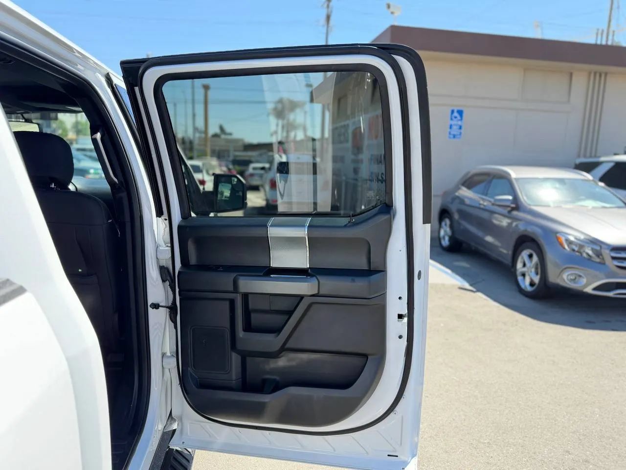 Used 2016 Ford F150 XLT w/ Equipment Group 302A Luxury AWD/4WD image 34