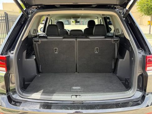 Used 2025 Volkswagen Atlas SE FWD image 31