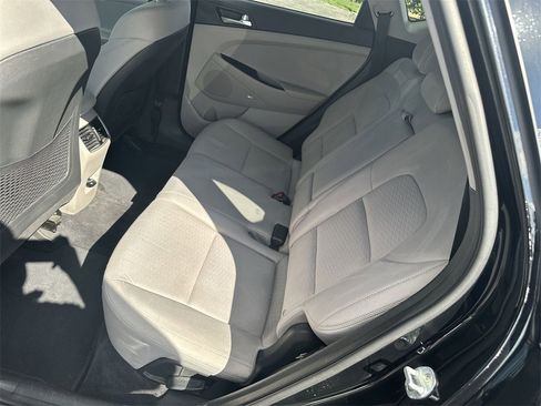 Used 2021 Hyundai Tucson Sport image 23