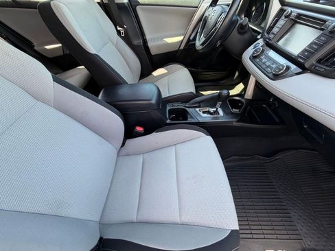 Used 2017 Toyota RAV4 XLE image 35