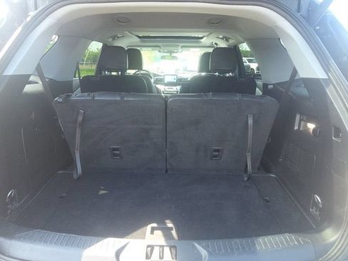 Used 2024 Ford Explorer XLT w/ Equipment Group 202A AWD/4WD image 11