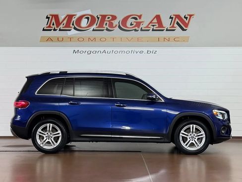 Used 2021 Mercedes-Benz GLB 250 4MATIC image 2