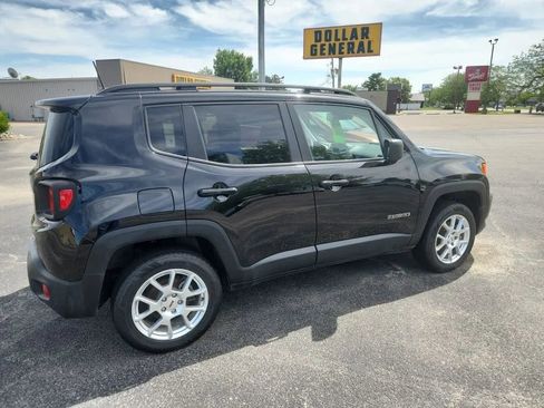 Used 2022 Jeep Renegade Latitude w/ Convenience Group AWD/4WD image 6