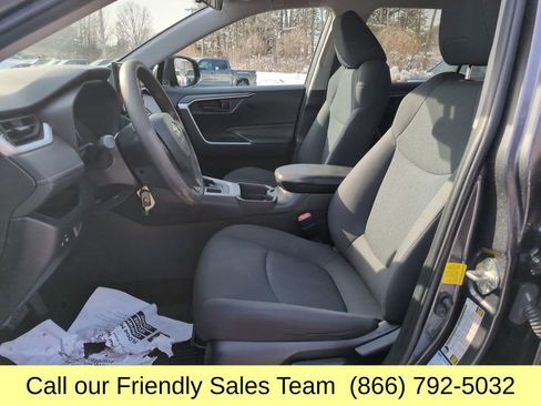 Used 2020 Toyota RAV4 LE image 11