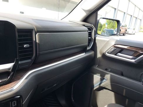 Used 2023 GMC Sierra 1500 Elevation image 26