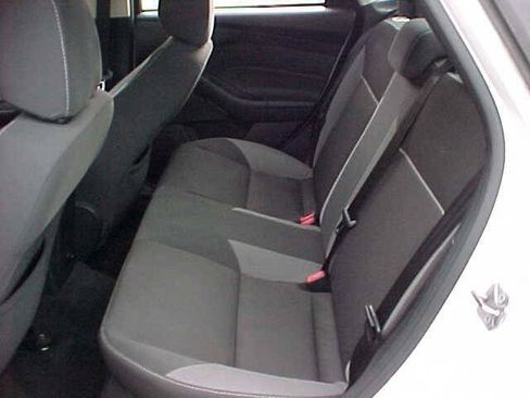 Used 2013 Ford Focus SE FWD image 10
