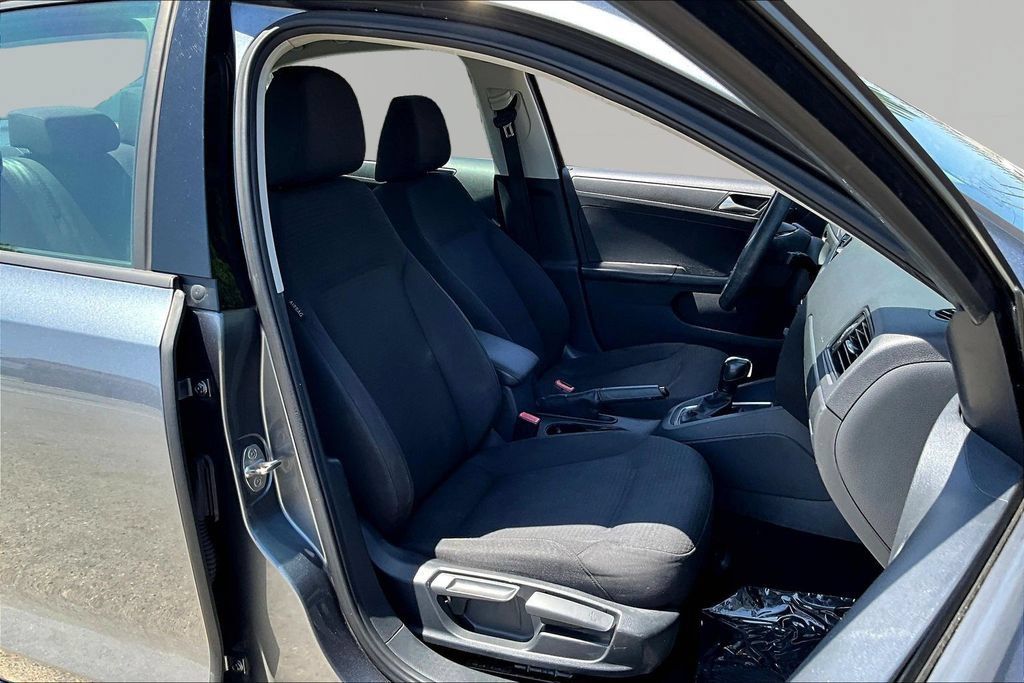 Used 2016 Volkswagen Jetta S FWD image 26