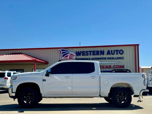 Used 2020 Chevrolet Silverado 1500 LT w/ All-Star Edition RWD image 3