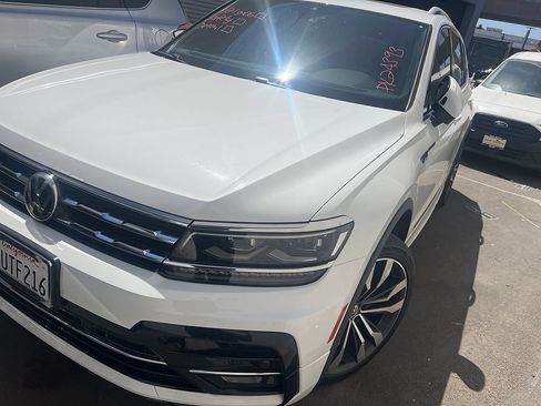 Used 2020 Volkswagen Tiguan SEL Premium R-Line w/ 3rd Row Seat Package AWD/4WD image 2