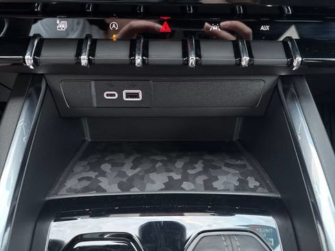 Used 2024 GMC Canyon Elevation w/ Trailering Package AWD/4WD image 17