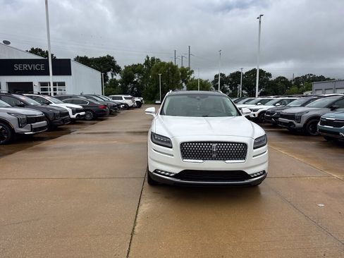 Used 2022 Lincoln Nautilus Reserve w/ Equipment Group 202A AWD/4WD image 7