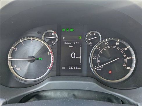 Used 2023 Lexus GX 460 Premium image 11