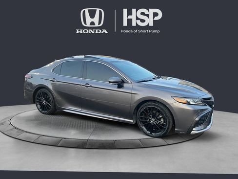 Used 2022 Toyota Camry XSE w/ Navigation Package image 7