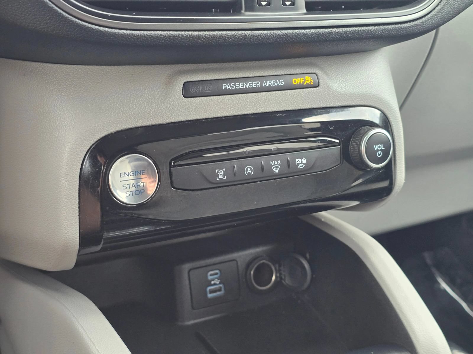 Used 2023 Ford Escape Active w/ Tech Pack #1 FWD image 27