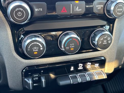 Used 2025 RAM 1500 Tradesman w/ Night Edition AWD/4WD image 18