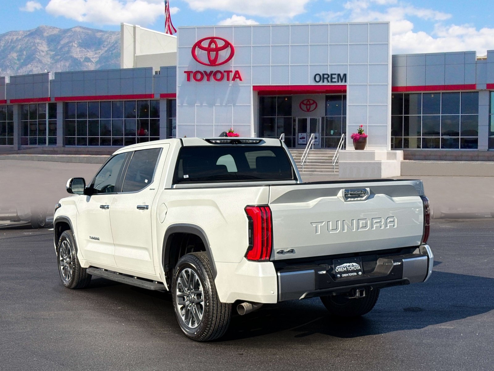 Used 2026 Toyota Tundra Limited AWD/4WD image 6