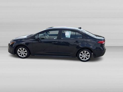 Used 2025 Toyota Corolla LE FWD image 8