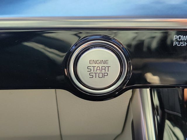 Used 2024 Kia Carnival FWD image 28