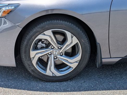 Used 2018 Honda Accord EX-L image 10