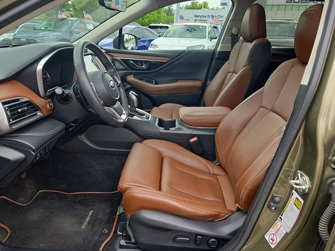 Used 2020 Subaru Outback Touring AWD/4WD image 13