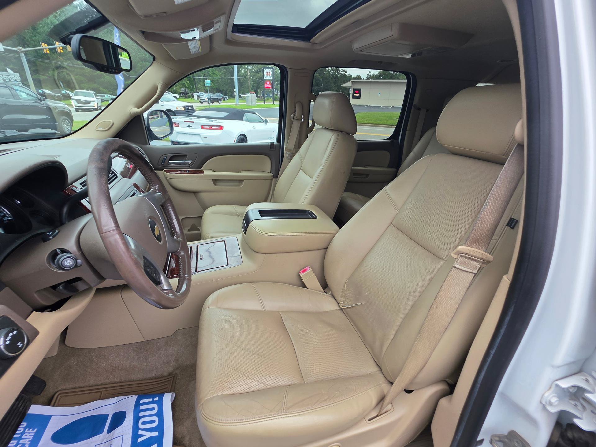 Used 2014 Chevrolet Suburban LTZ AWD/4WD image 7