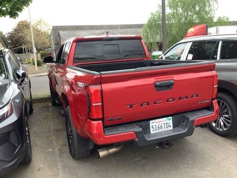Used 2024 Toyota Tacoma TRD Sport w/ TRD Sport Premium Package AWD/4WD image 3